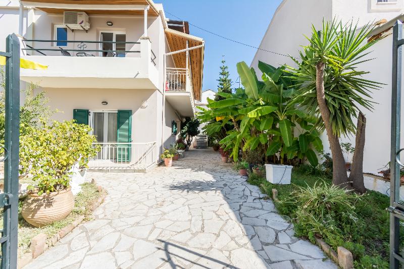 Cavos Beach House - Genel