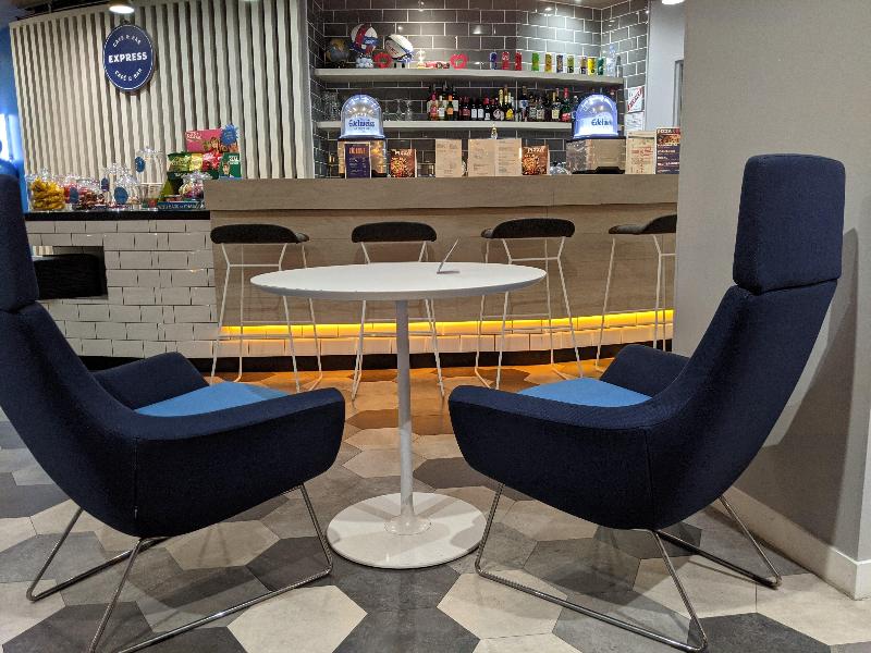 Holiday Inn Express Paris Velizy - Bar