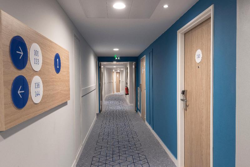 Holiday Inn Express Paris Velizy - Lobi