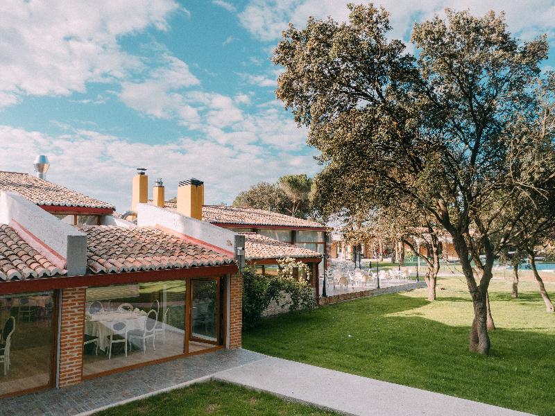 Hotel Restaurante El Montico - Genel