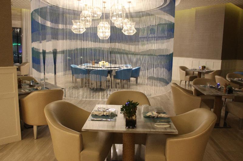 Grand Millennium Muscat - Restoran