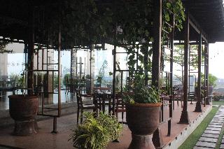 Swiss-Belinn Saripetojo Solo fotoÄŸrafÄ±