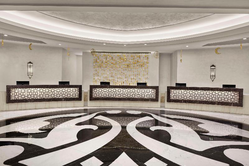 Conrad Makkah - Genel