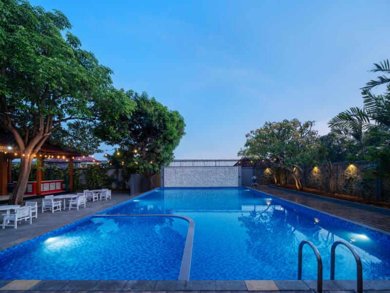 Aston Inn Rembang - Havuz