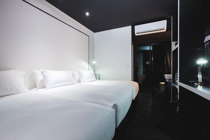 Blu Monkey Hub and Hotel Phuket - Oda
