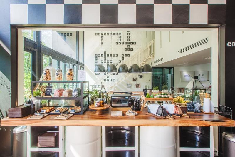 Blu Monkey Hub and Hotel Phuket - Restoran