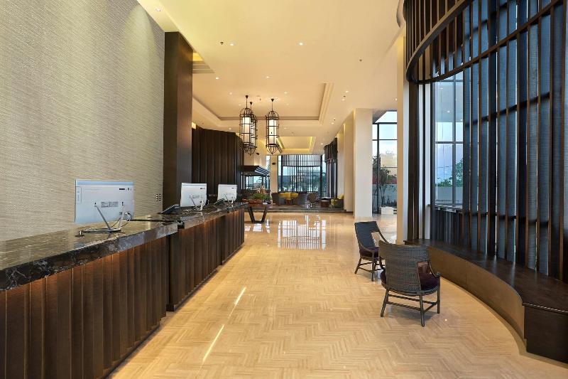 Lombok Astoria Hotel - Lobi