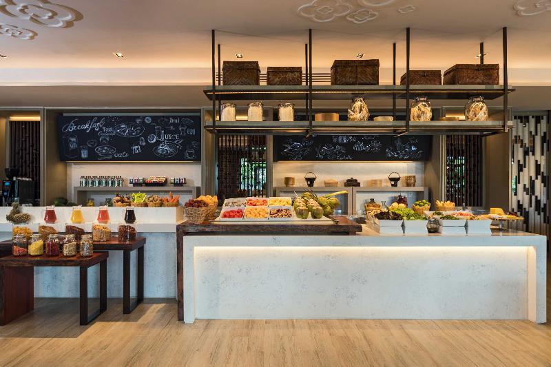 Phuket Marriott Resort and Spa, Nai Yang Beach - Restoran