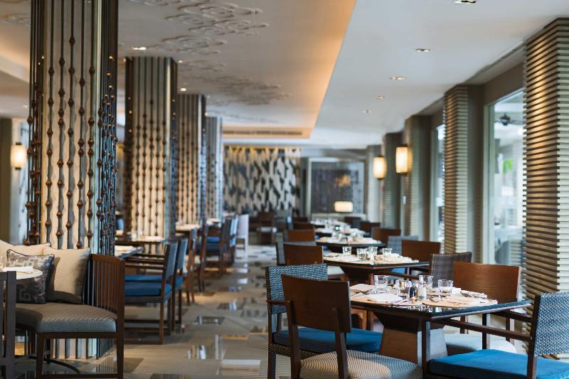 Phuket Marriott Resort and Spa, Nai Yang Beach - Restoran