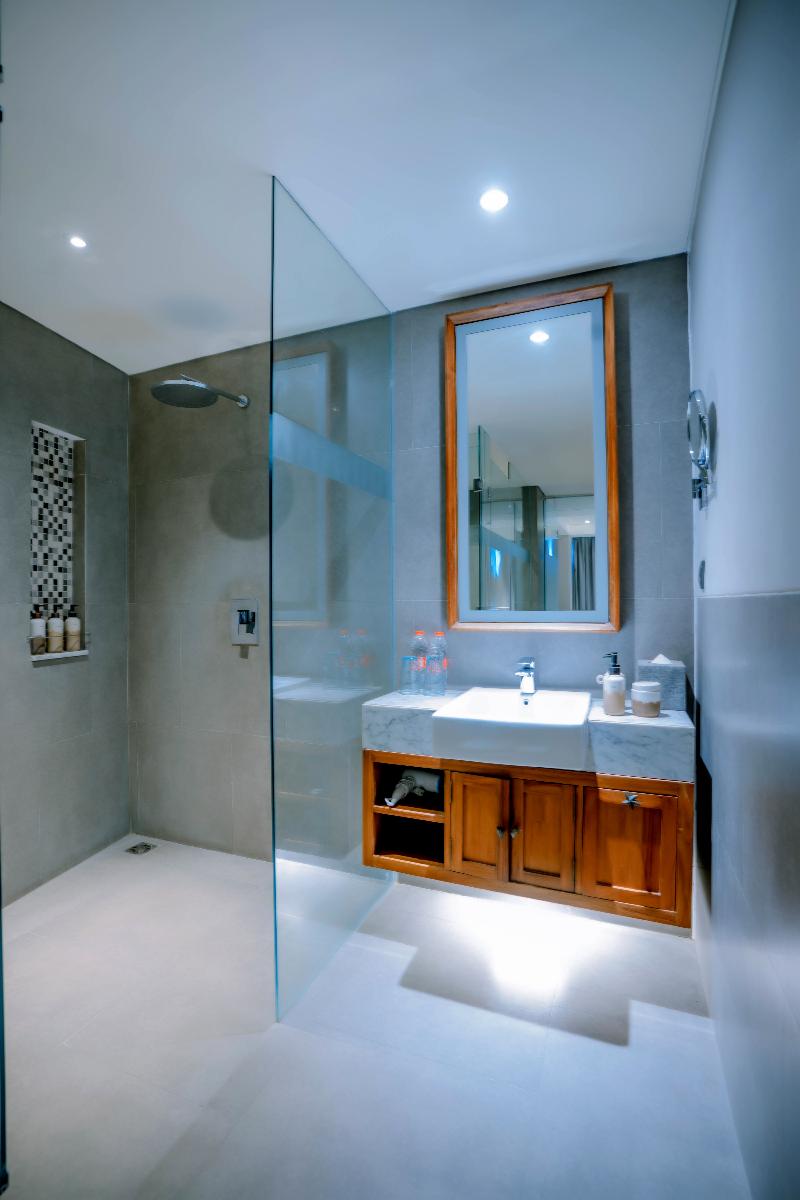 Liberta Suites Seminyak - Oda