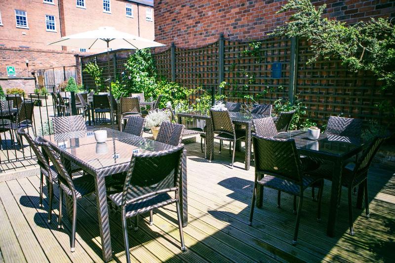 The Townhouse Chester - Genel