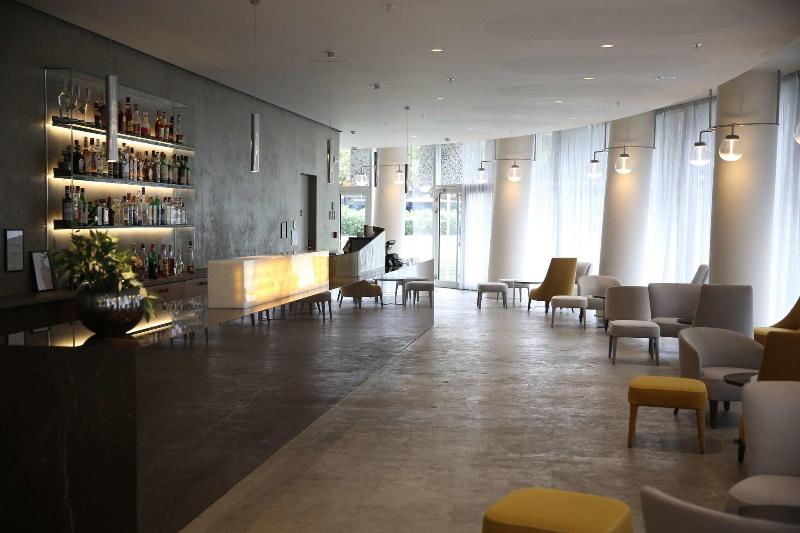 Maritim Hotel Plaza Tirana - Bar