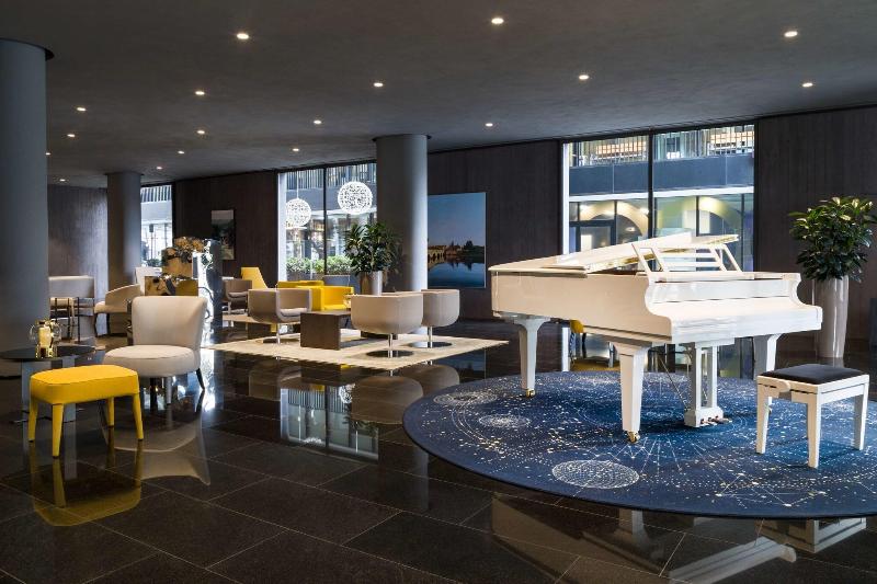 Maritim Hotel Plaza Tirana - Lobi