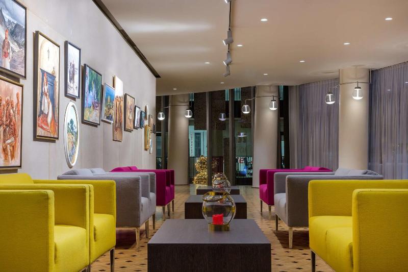 Maritim Hotel Plaza Tirana - Lobi