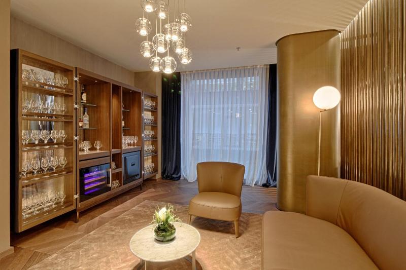 Maritim Hotel Plaza Tirana - Lobi