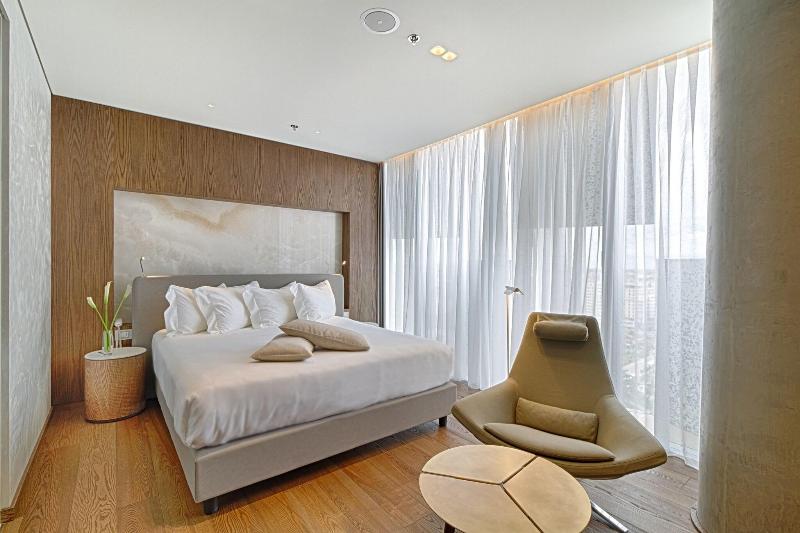 Maritim Hotel Plaza Tirana - Oda