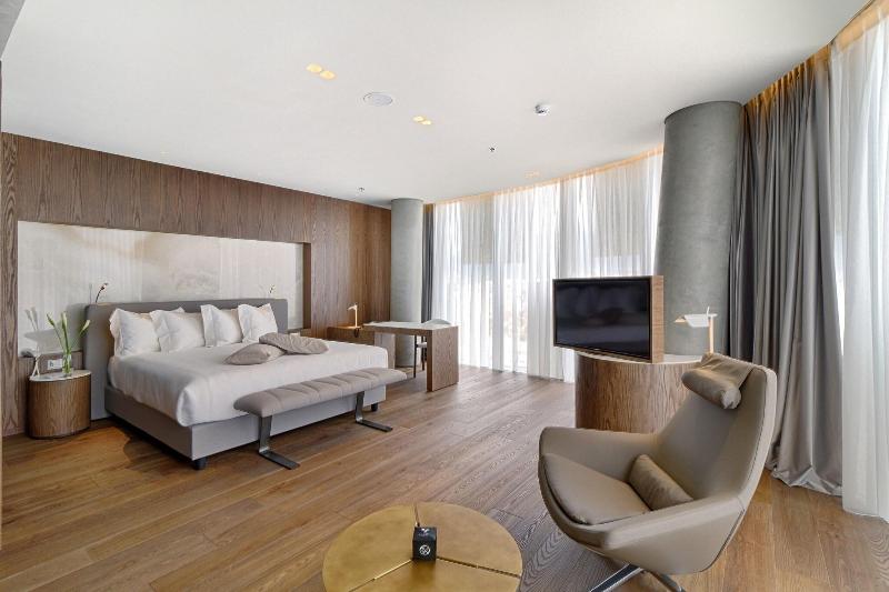 Maritim Hotel Plaza Tirana - Oda