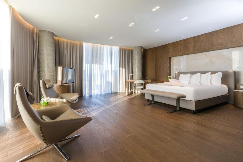 Maritim Hotel Plaza Tirana - Oda