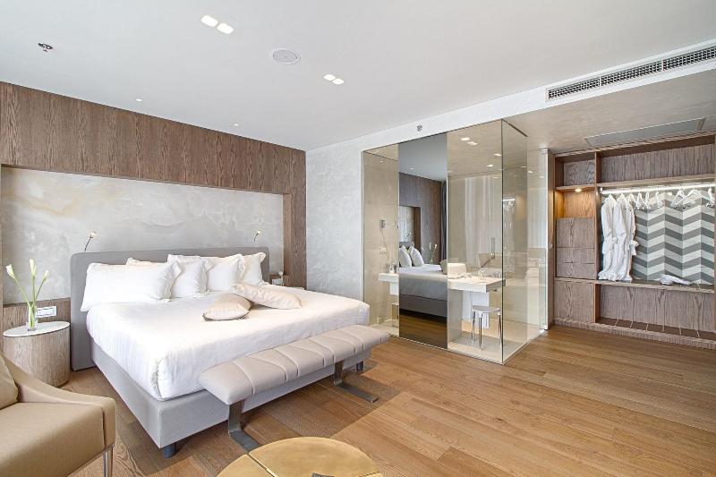 Maritim Hotel Plaza Tirana - Oda