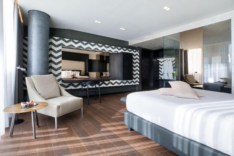 Maritim Hotel Plaza Tirana - Oda