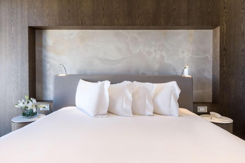 Maritim Hotel Plaza Tirana - Oda