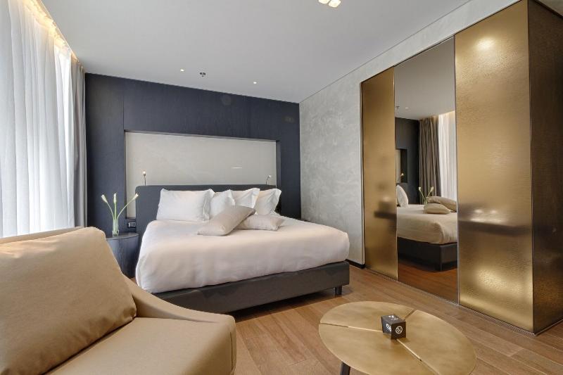 Maritim Hotel Plaza Tirana - Oda