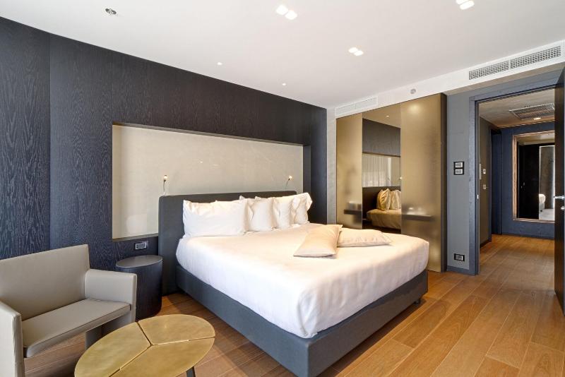 Maritim Hotel Plaza Tirana - Oda