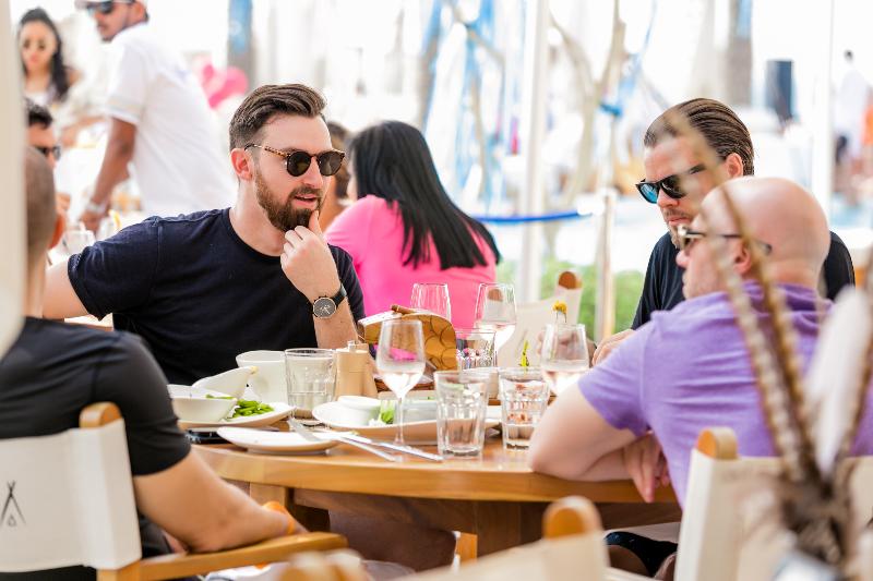 Nikki Beach Resort & Spa Dubai - Bar