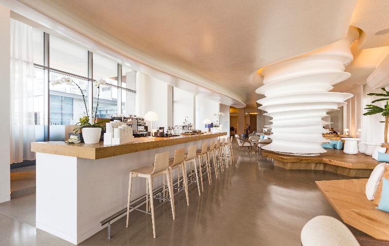 Nikki Beach Resort & Spa Dubai - Bar
