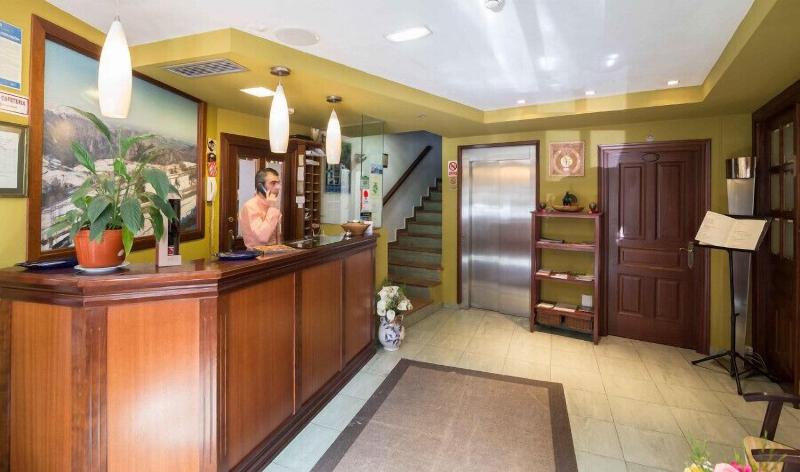 Gran Hotel Rural Cela - Lobi