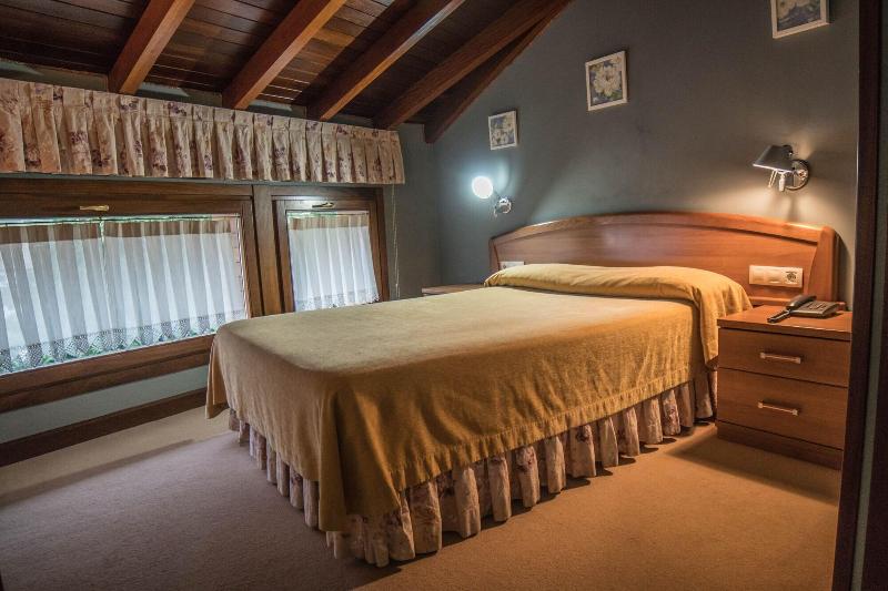 Gran Hotel Rural Cela - Oda