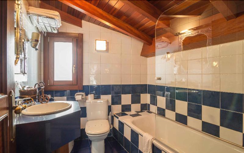 Gran Hotel Rural Cela - Oda