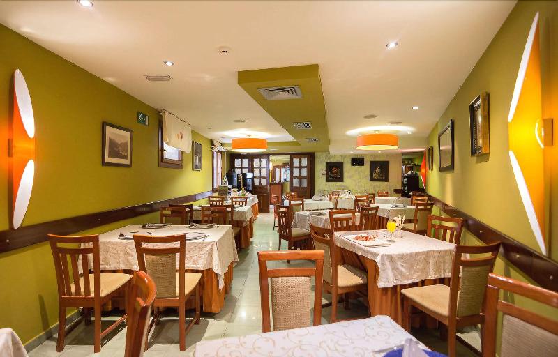 Gran Hotel Rural Cela - Restoran