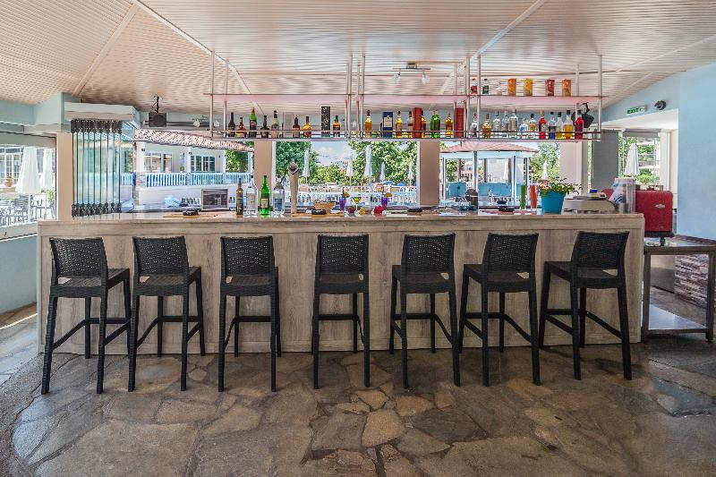 Sintrivanis Resort Beach - Bar