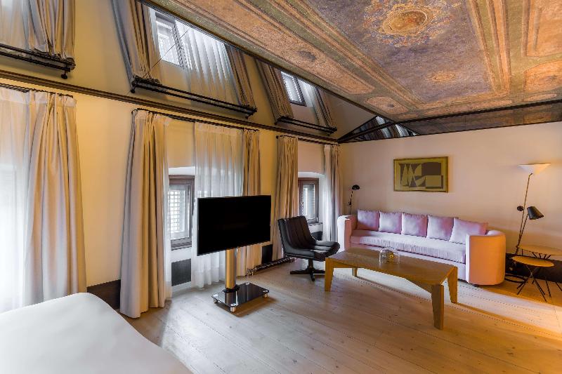 The Wings Hotels Collection - Oda