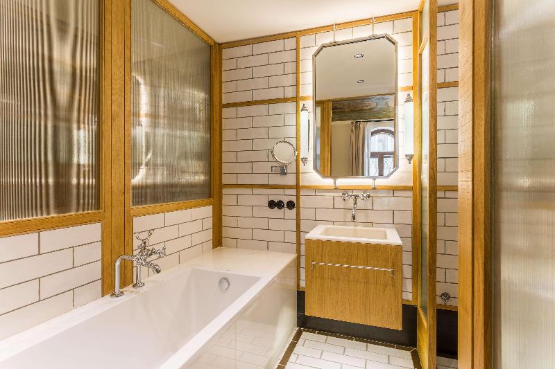 The Wings Hotels Collection - Oda