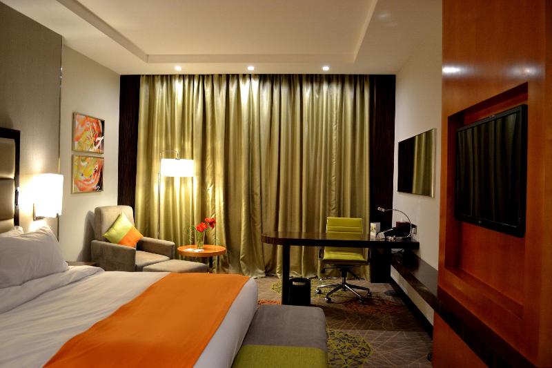 Holiday Inn Jeddah Gateway - Oda