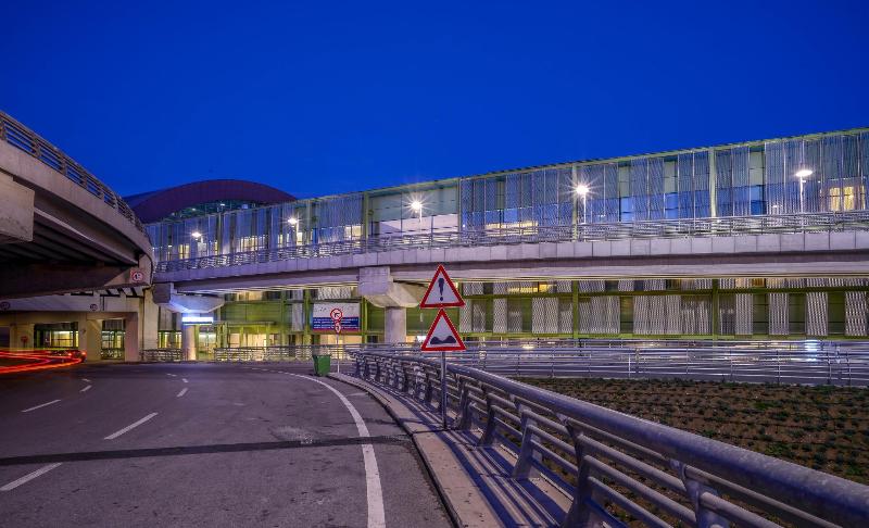 Tav Airport Hotels Izmir - Genel