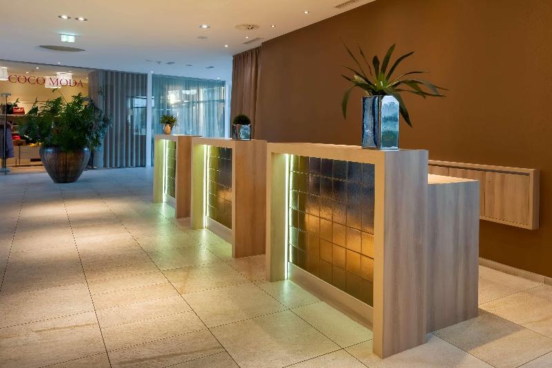 elaya hotel kleve, Trademark Collection by Wyndham - Lobi