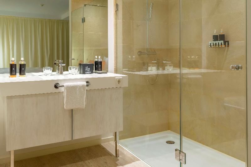 elaya hotel kleve, Trademark Collection by Wyndham - Oda