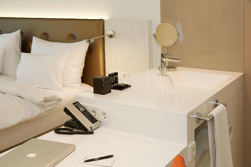 elaya hotel kleve, Trademark Collection by Wyndham - Oda