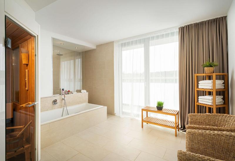 elaya hotel kleve, Trademark Collection by Wyndham - Oda