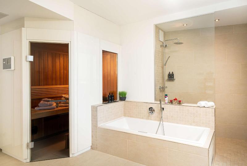 elaya hotel kleve, Trademark Collection by Wyndham - Oda