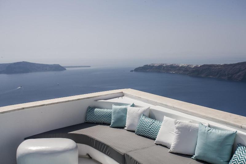 Andronikos Santorini - Genel