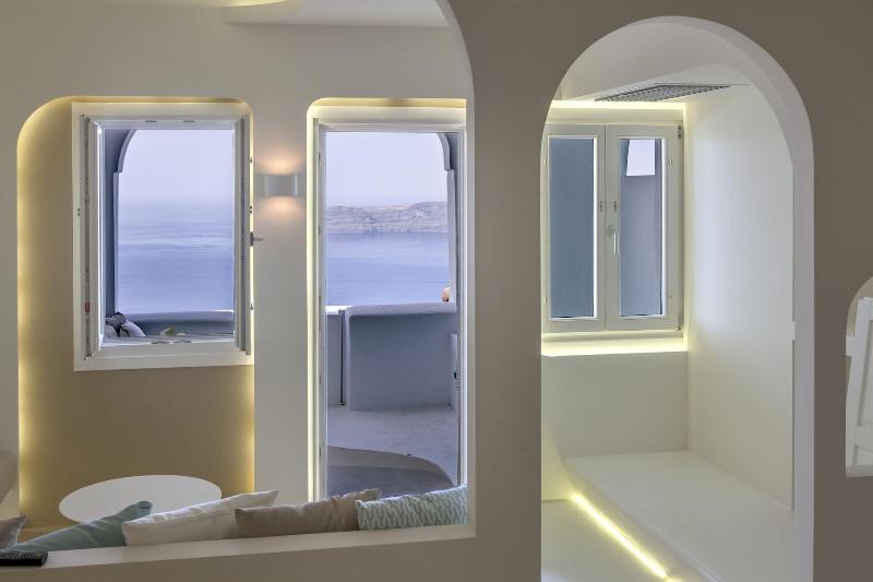 Andronikos Santorini - Oda