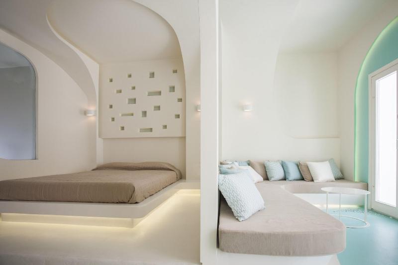 Andronikos Santorini - Oda