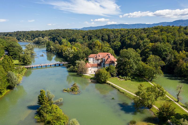 Hotel Grad Otocec - Relais Chateaux - Genel