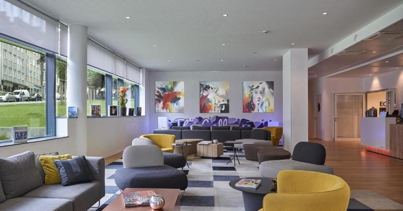 Innside by Melia Aachen - Lobi