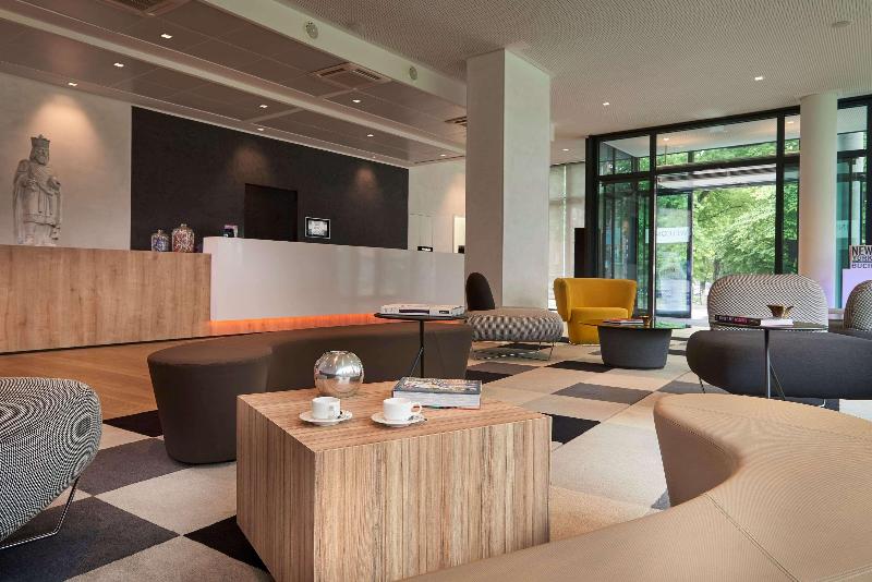 Innside by Melia Aachen - Genel