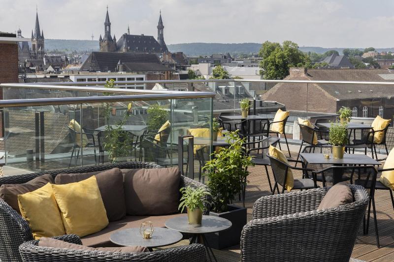Innside by Melia Aachen - Teras
